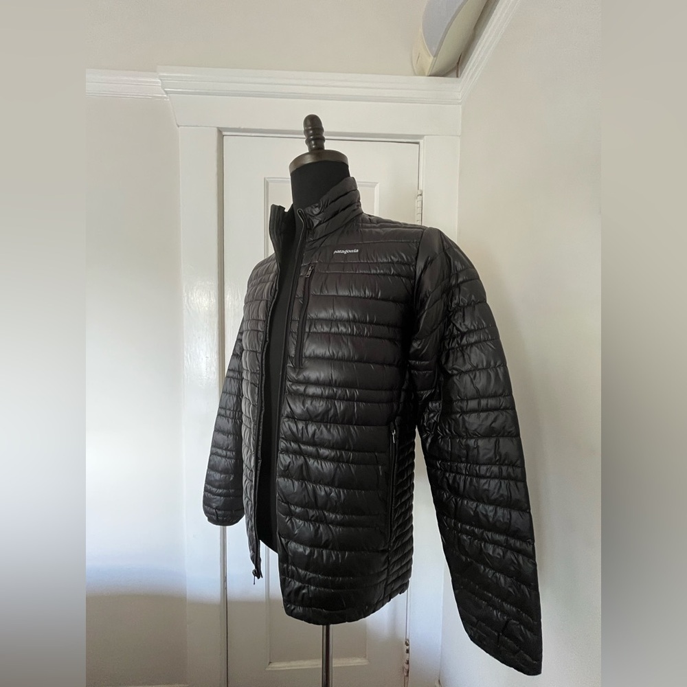 Patagonia Men's Black Puffer Jacket